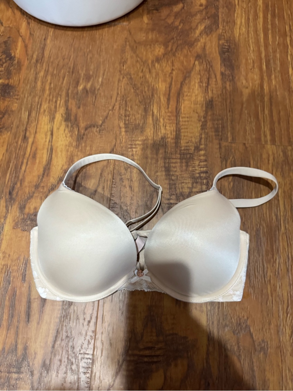 Victoria's Secret Light Cream Push-Up Bra with Lace Trim and Bow Accent